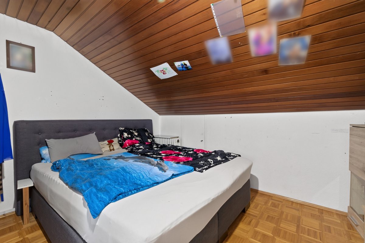 Schlafecke Immobilienangebot - Karlsruhe / Grünwinkel - Wohnungen - Kapitalanleger aufgepasst: Vermietete 3-Zimmer-Wohnung mit Balkon und Garage!