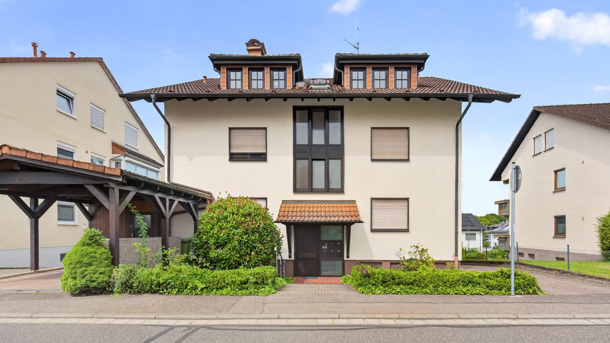 Immobilienangebot - Waldbronn / Busenbach - Wohnungen - Viel Platz zum Wohlfühlen: Helle 3,5-Zimmer-Wohnung mit Garage in Waldbronn-Busenbach!