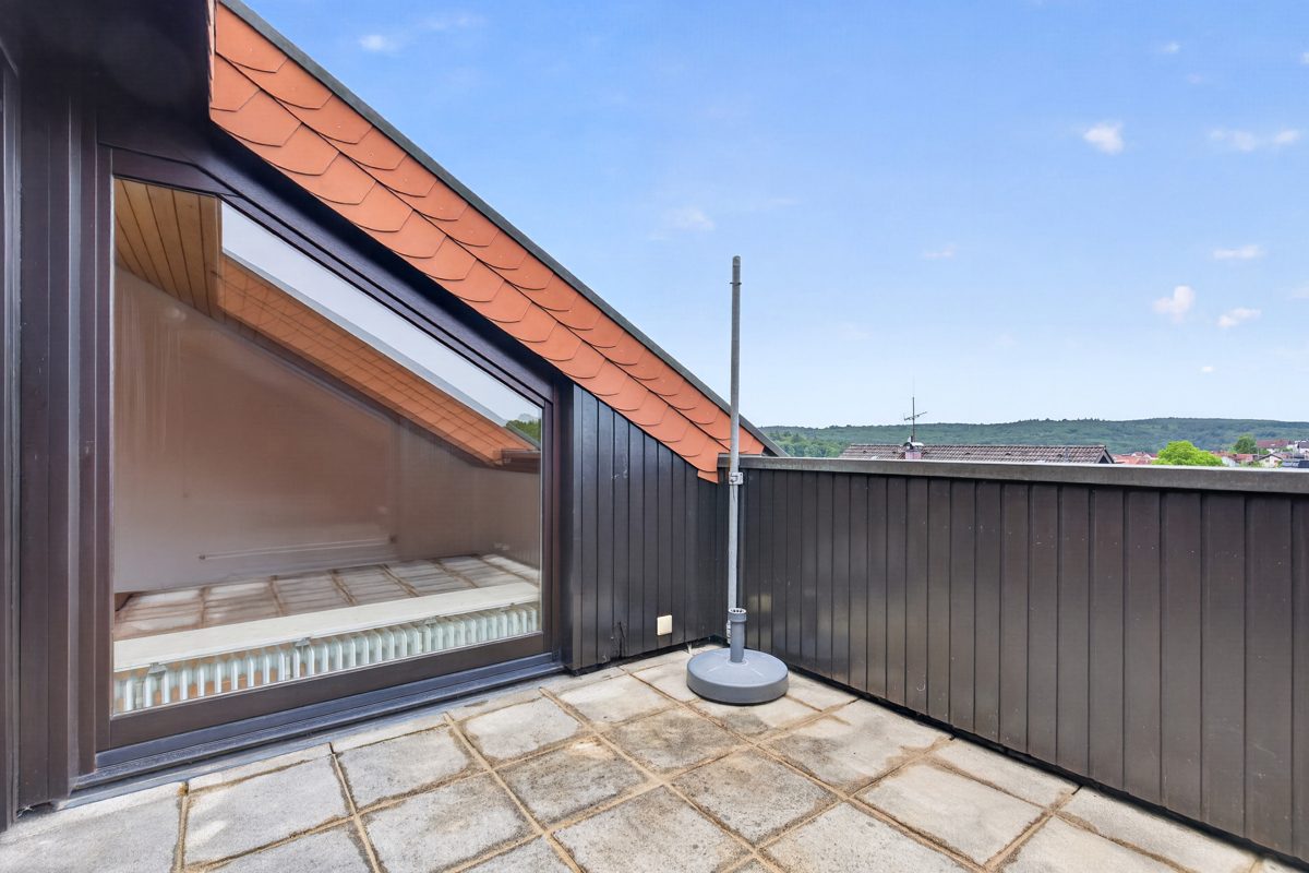 Balkon Ansicht 2 Immobilienangebot - Waldbronn / Busenbach - Wohnungen - Viel Platz zum Wohlfühlen: Helle 3,5-Zimmer-Wohnung mit Garage in Waldbronn-Busenbach!