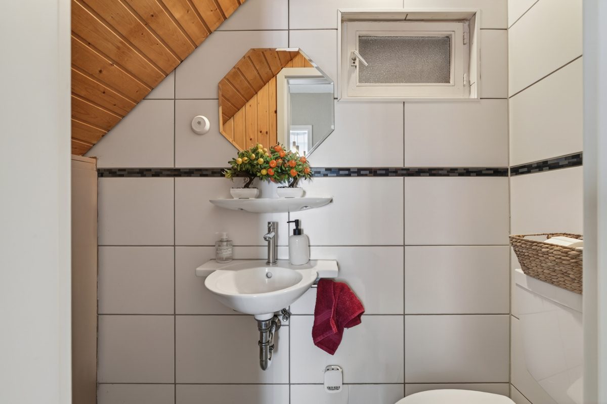 Immobilienangebot - Waldbronn / Busenbach - Wohnen & Anlage - Seltene Gelegenheit! Interessantes Einfamilienhaus mit Garten in Waldbronn
