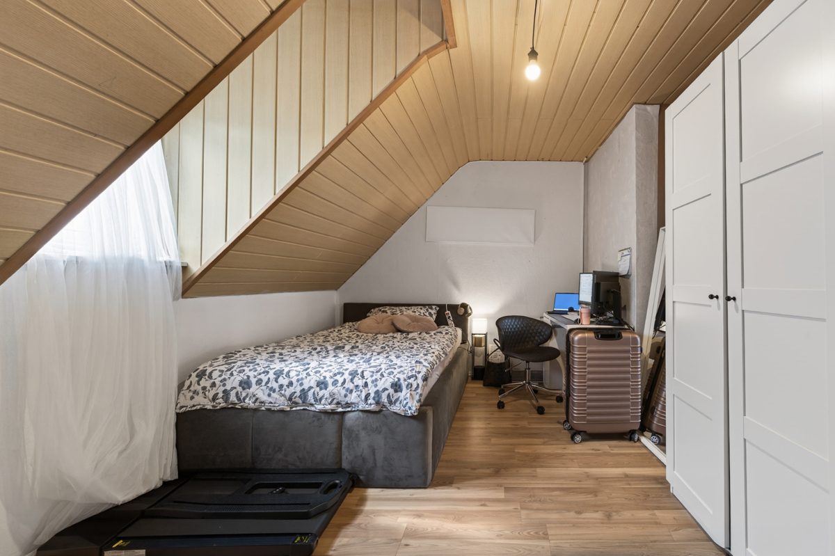 Immobilienangebot - Waldbronn / Busenbach - Wohnen & Anlage - Seltene Gelegenheit! Interessantes Einfamilienhaus mit Garten in Waldbronn
