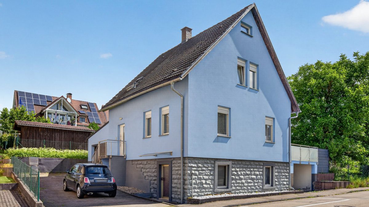 Immobilienangebot - Waldbronn / Busenbach - Wohnen & Anlage - Seltene Gelegenheit! Interessantes Einfamilienhaus mit Garten in Waldbronn