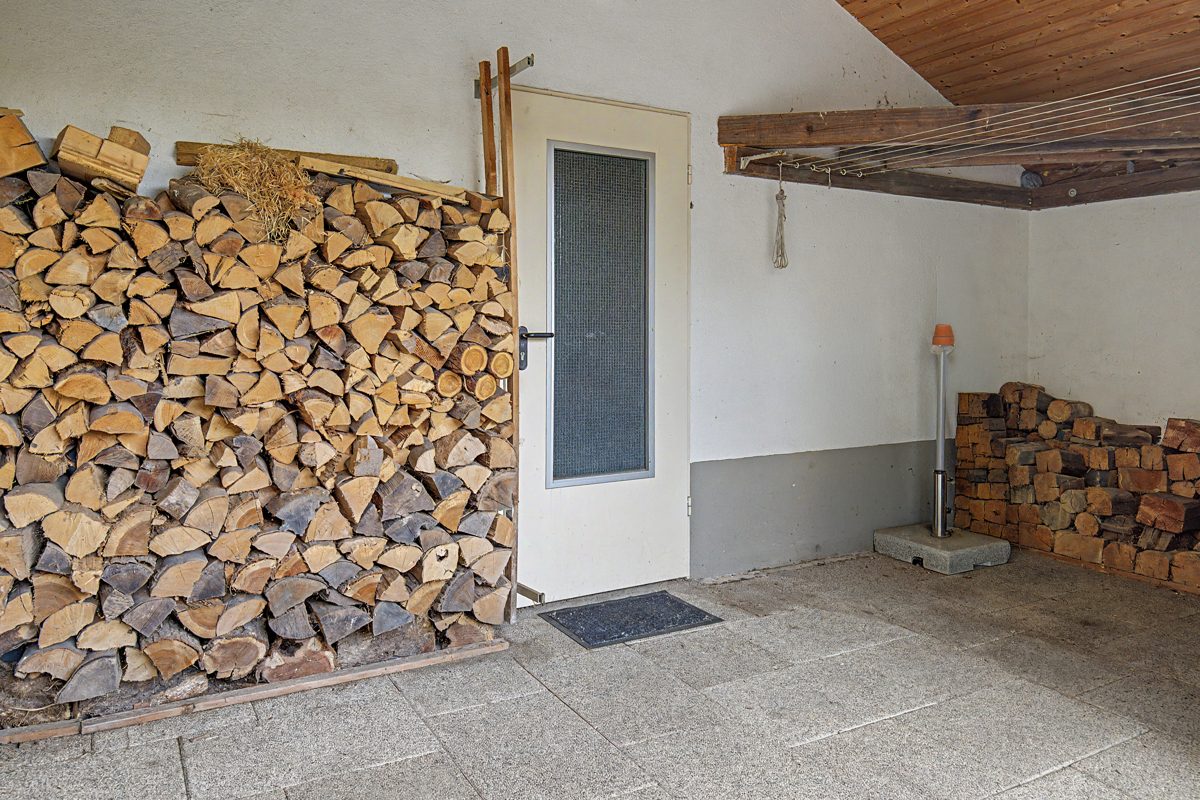 Lagereingang Immobilienangebot - Stutensee / Spöck - Wohnen & Anlage - Besonderes Wohnerlebnis: Charmantes Split-Level-Haus in zweiter Reihe!