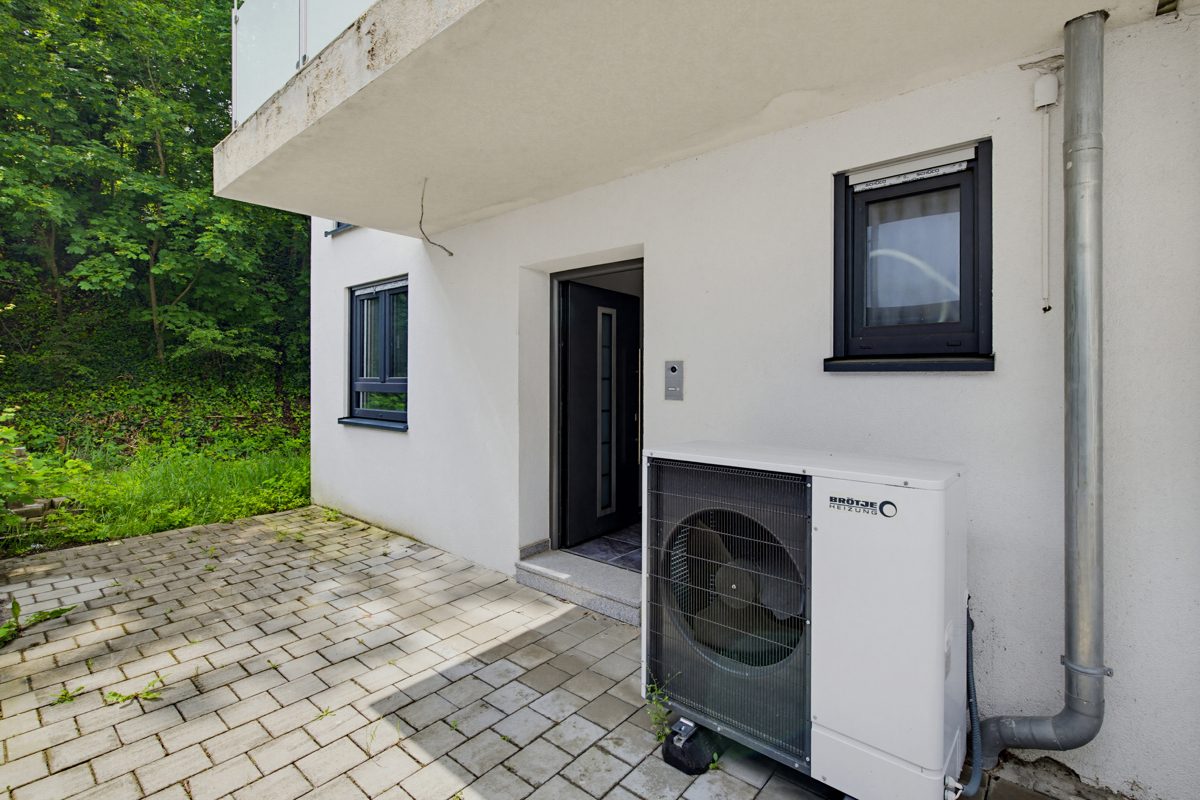 Wärmepumpe Immobilienangebot - Karlsruhe / Knielingen - Wohnen & Anlage - Hell, modern, familienfreundlich – Doppelhaushälfte mit Wärmepumpe und Fußbodenheizung