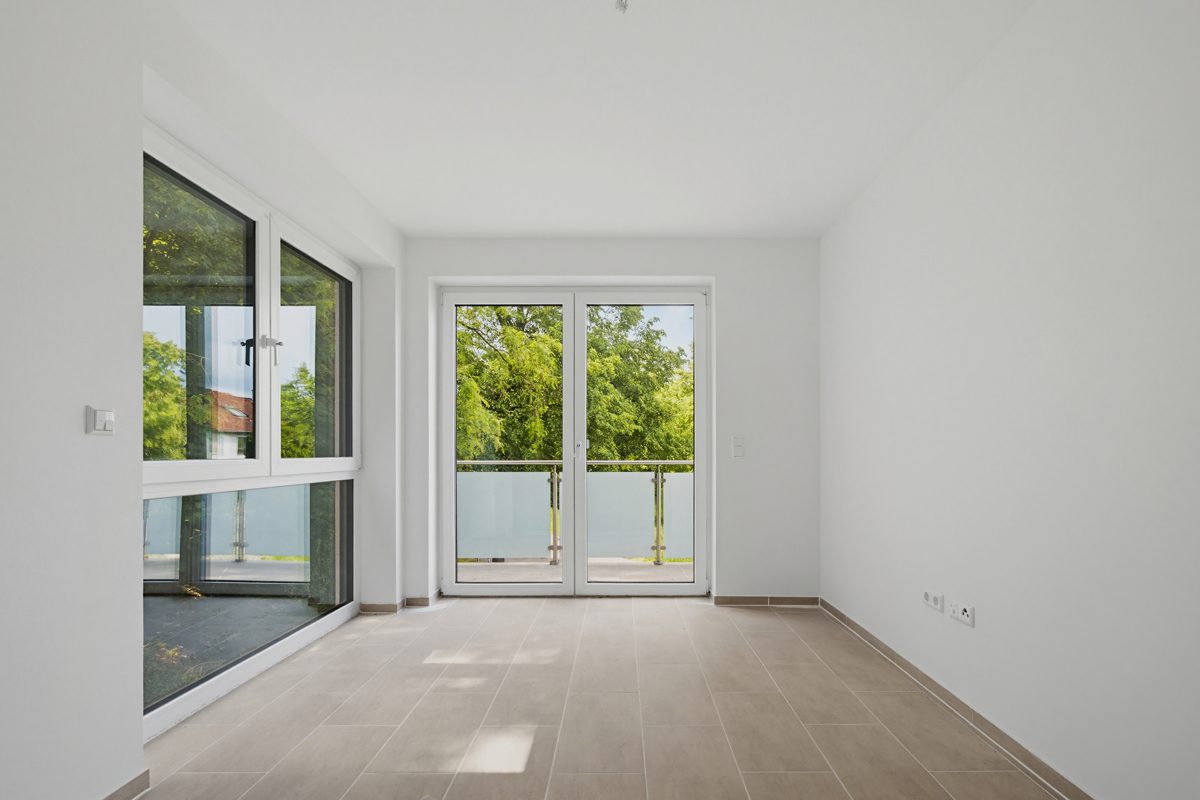 Zimmer 2 im OG Immobilienangebot - Karlsruhe / Knielingen - Wohnen & Anlage - Hell, modern, familienfreundlich – Doppelhaushälfte mit Wärmepumpe und Fußbodenheizung
