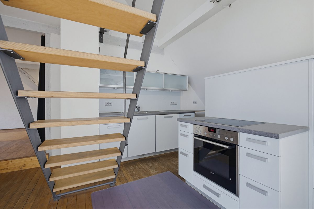 Immobilienangebot - Karlsruhe / Südweststadt - Wohnungen - Großzügige Stadtwohnung in Bestlage der Südweststadt mit Loggia & ausgebautem Spitzboden!