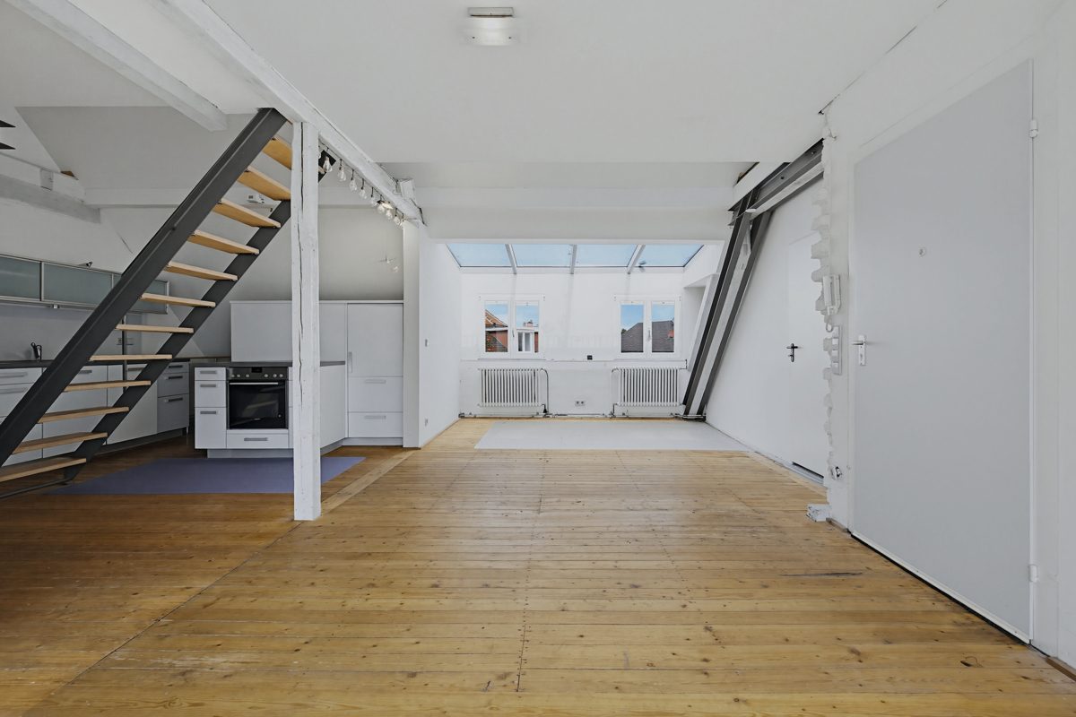 Immobilienangebot - Karlsruhe / Südweststadt - Wohnungen - Großzügige Stadtwohnung in Bestlage der Südweststadt mit Loggia & ausgebautem Spitzboden!