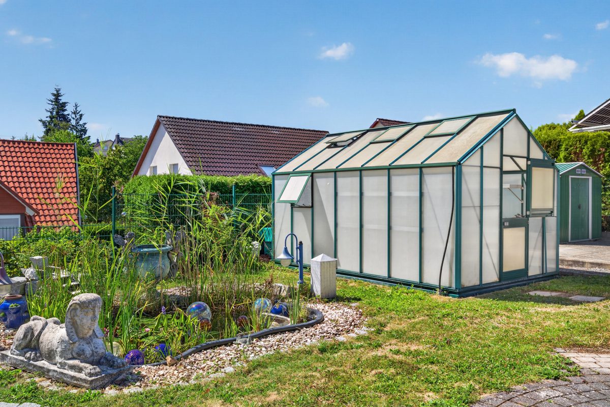Gewächshaus Immobilienangebot - Karlsruhe / Stupferich - Wohnen & Anlage - Mehr als ein Haus – Ein Zuhause mit Herz, Garten und vielen Möglichkeiten