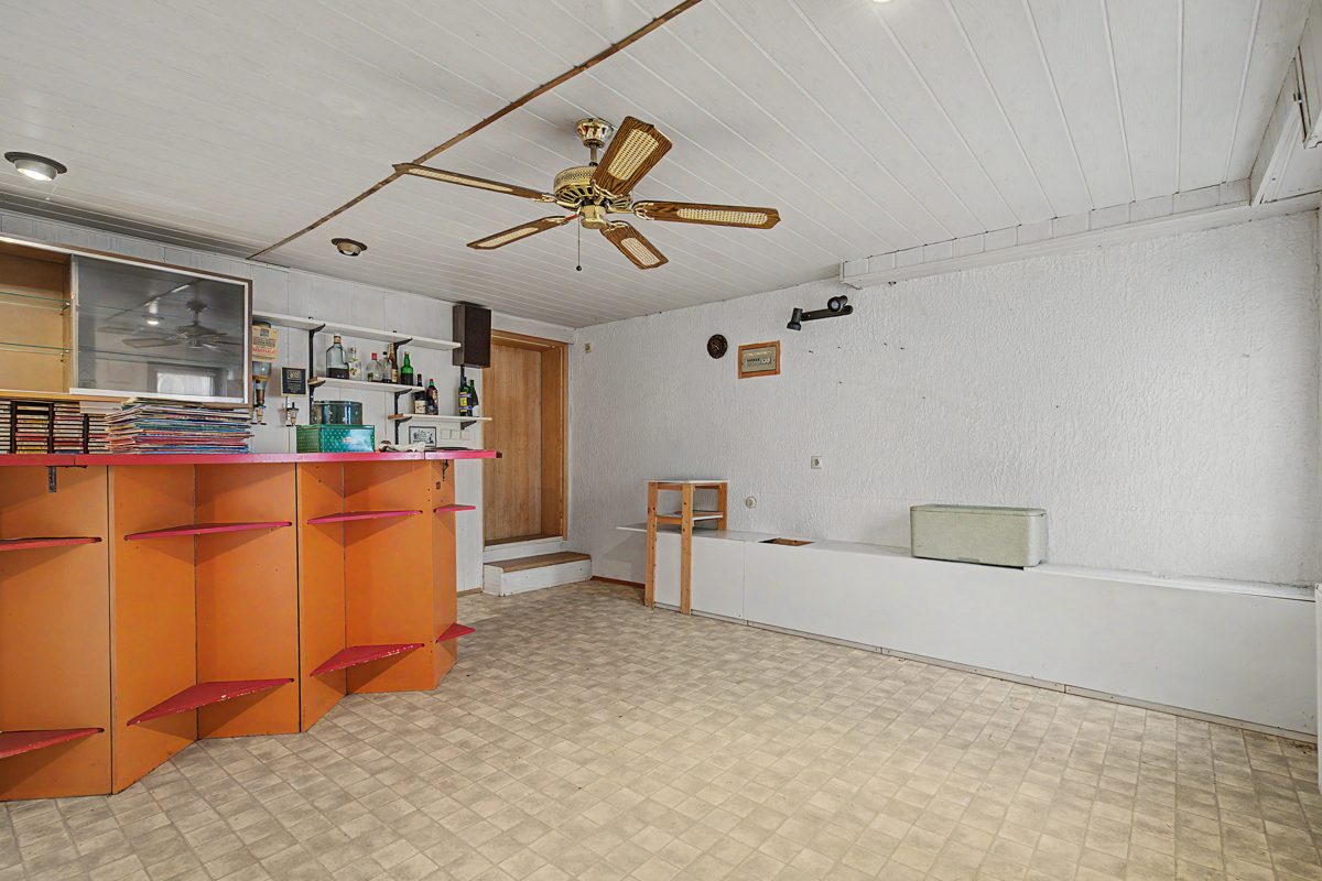 Nebengebäude Partyraum Immobilienangebot - Waghäusel / Kirrlach - Wohnen & Anlage - Ein Anwesen mit Raum für Ideen – Einfamilienhaus mit Anbau, Nebengebäude und Garten in Waghäusel-Kirrlach