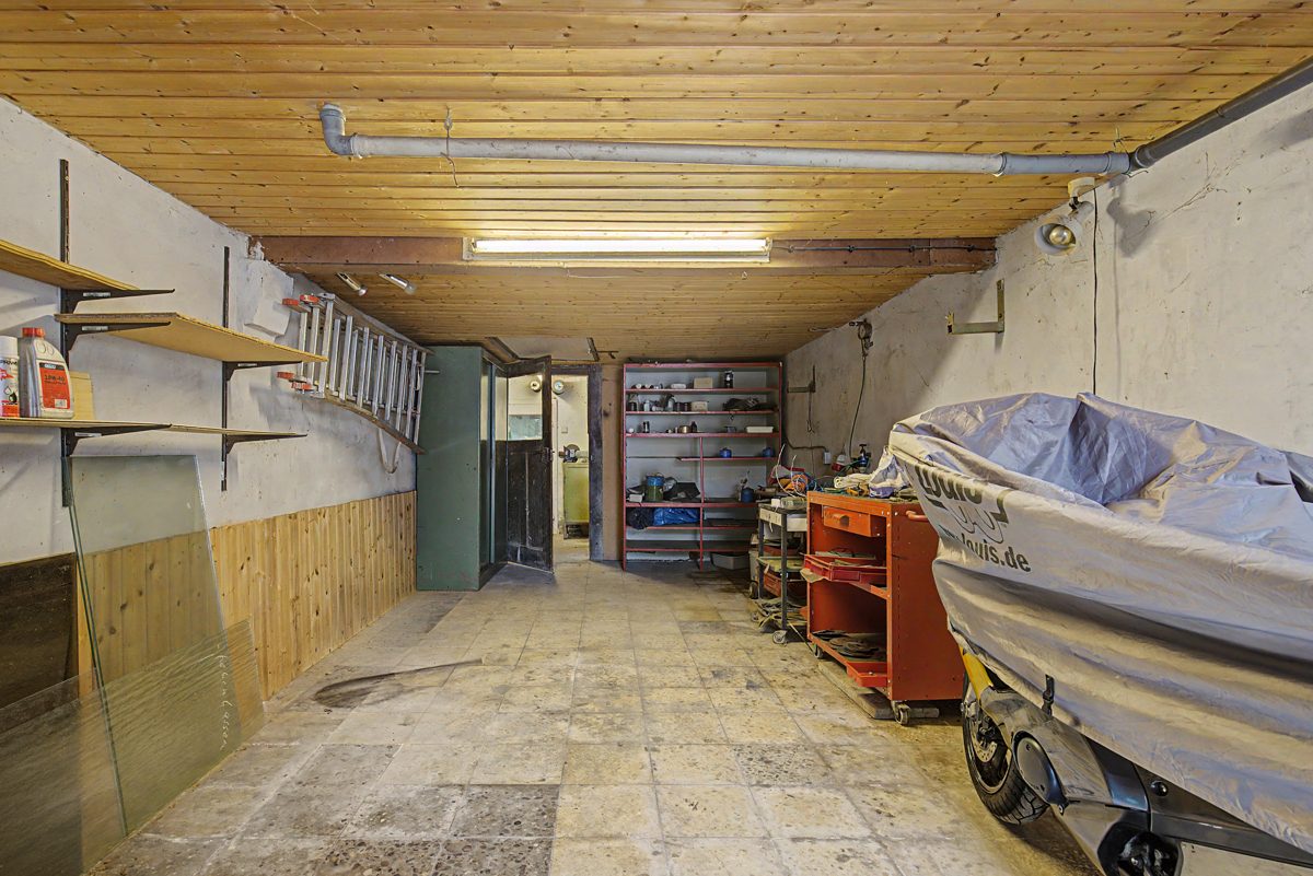 Nebengebäude Garage Immobilienangebot - Waghäusel / Kirrlach - Wohnen & Anlage - Ein Anwesen mit Raum für Ideen – Einfamilienhaus mit Anbau, Nebengebäude und Garten in Waghäusel-Kirrlach