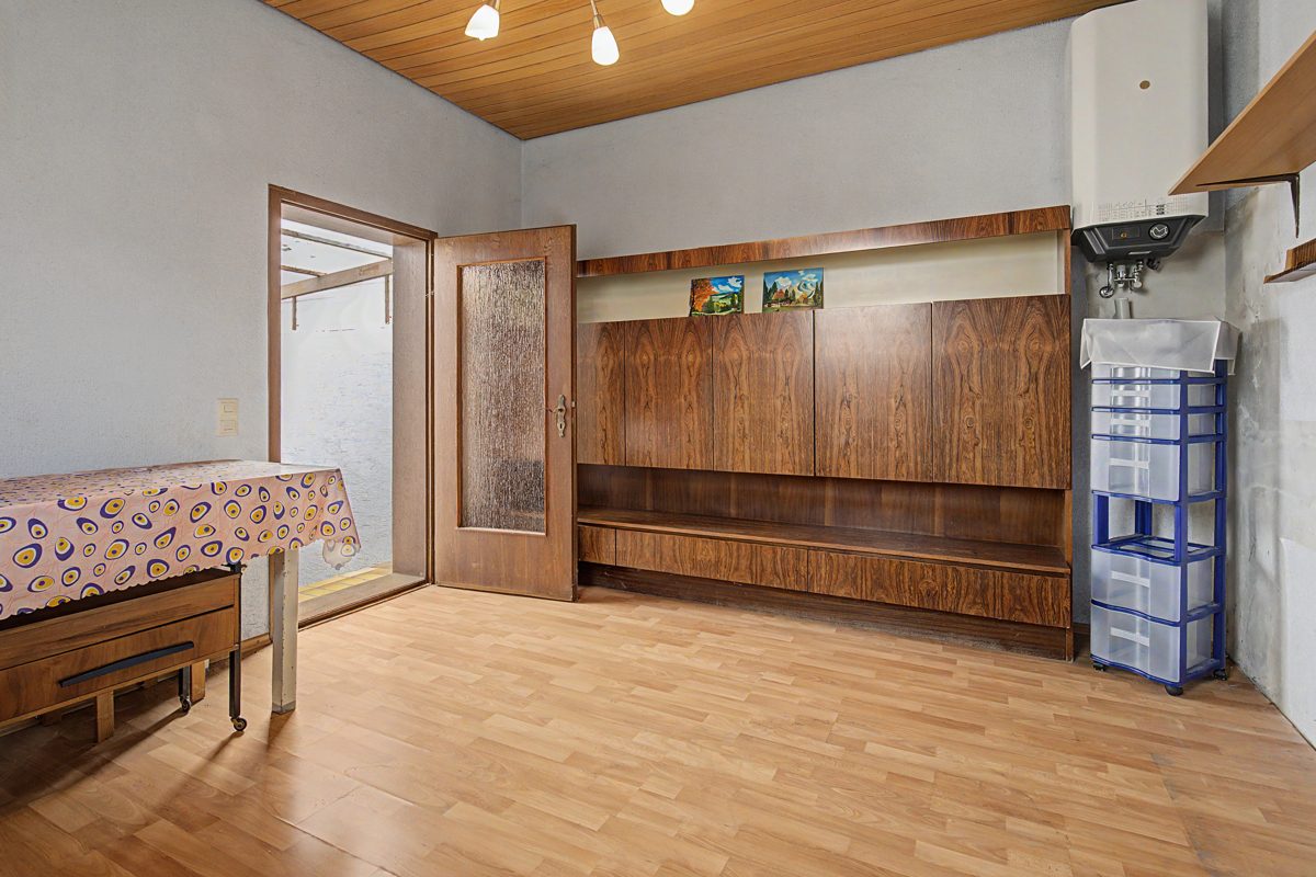 OG Durchgangzimmer 2 Immobilienangebot - Waghäusel / Kirrlach - Wohnen & Anlage - Ein Anwesen mit Raum für Ideen – Einfamilienhaus mit Anbau, Nebengebäude und Garten in Waghäusel-Kirrlach