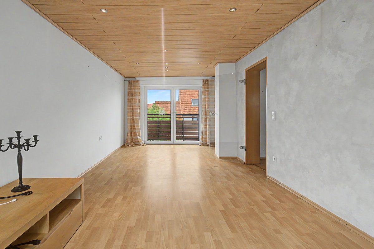 OG Wohnbereich Immobilienangebot - Waghäusel / Kirrlach - Wohnen & Anlage - Ein Anwesen mit Raum für Ideen – Einfamilienhaus mit Anbau, Nebengebäude und Garten in Waghäusel-Kirrlach