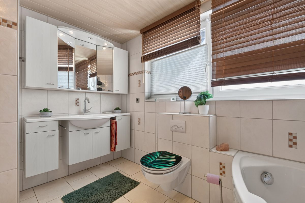 Immobilienangebot - Stutensee / Friedrichstal - Wohnen & Anlage - Charmantes Einfamilienhaus mit modernem Wohnkomfort und großem Grundstück!