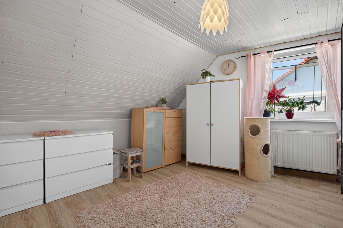 Immobilienangebot - Stutensee / Friedrichstal - Wohnen & Anlage - Charmantes Einfamilienhaus mit modernem Wohnkomfort und großem Grundstück!
