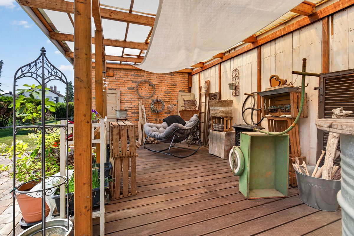 Immobilienangebot - Stutensee / Friedrichstal - Wohnen & Anlage - Charmantes Einfamilienhaus mit modernem Wohnkomfort und großem Grundstück!