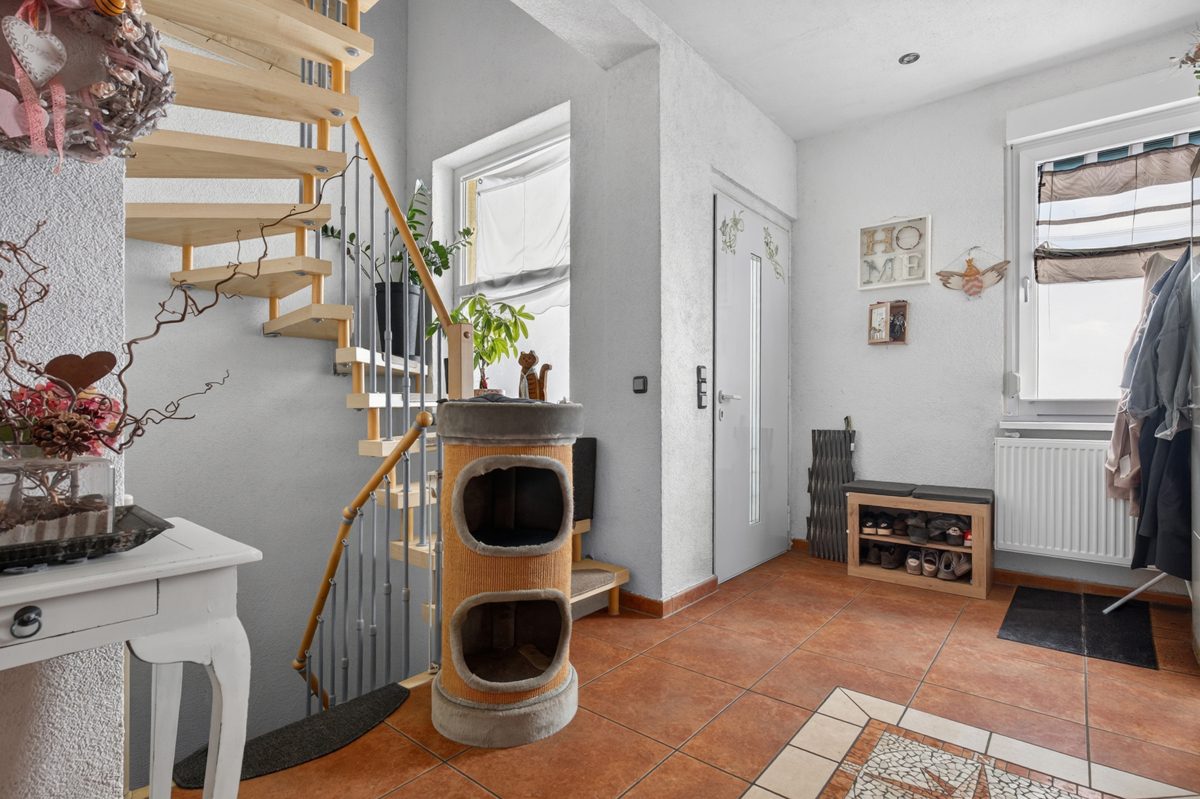 Immobilienangebot - Stutensee / Friedrichstal - Wohnen & Anlage - Charmantes Einfamilienhaus mit modernem Wohnkomfort und großem Grundstück!