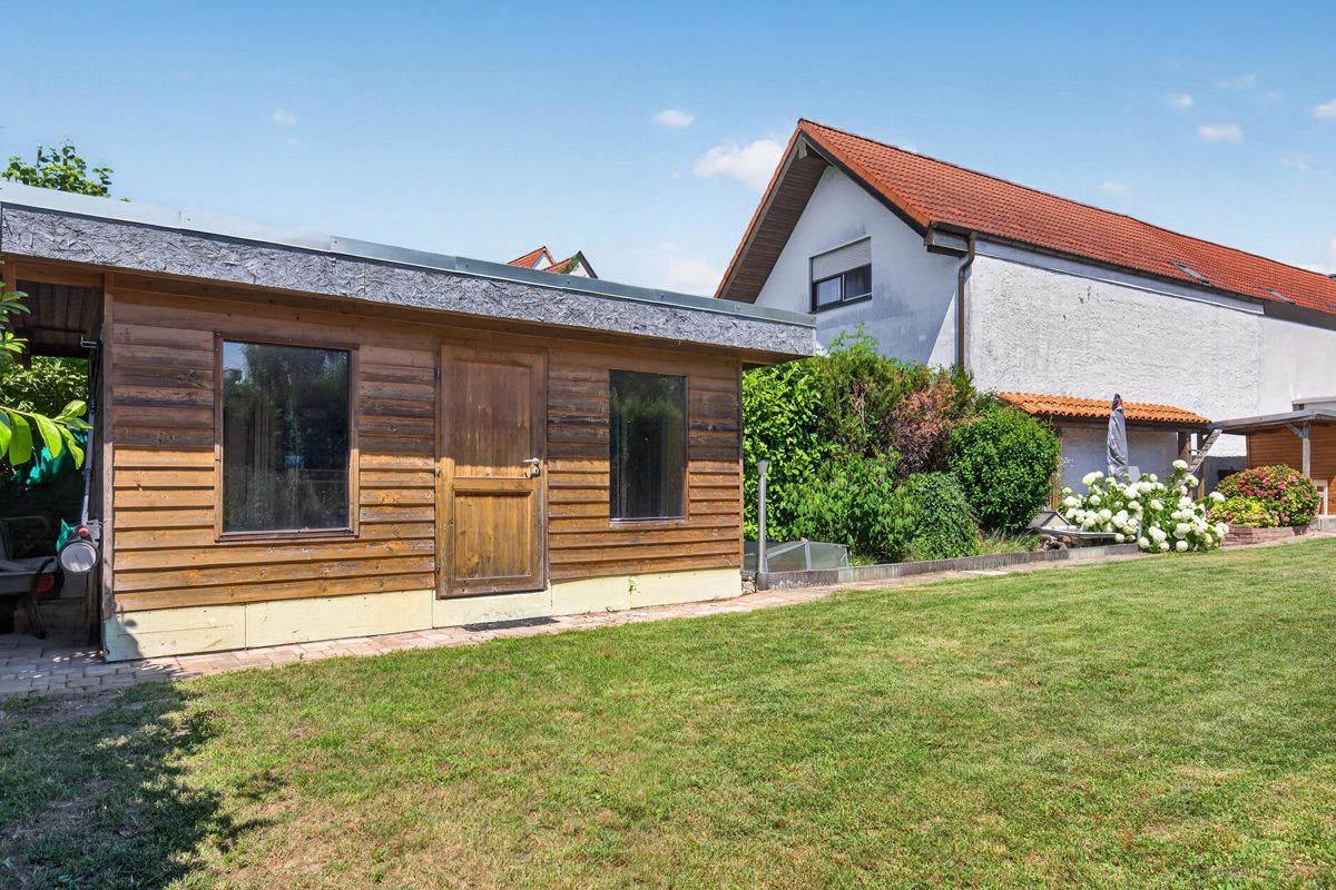 Immobilienangebot - Stutensee / Friedrichstal - Wohnen & Anlage - Charmantes Einfamilienhaus mit modernem Wohnkomfort und großem Grundstück!