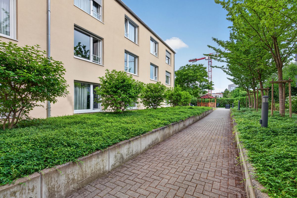 Immobilienangebot - Karlsruhe / Südweststadt - Wohnungen - Betreutes Wohnen in bester Lage - Moderne 2-Zimmer-Eigentumswohnung mit Loggia und TG-Stellplatz!