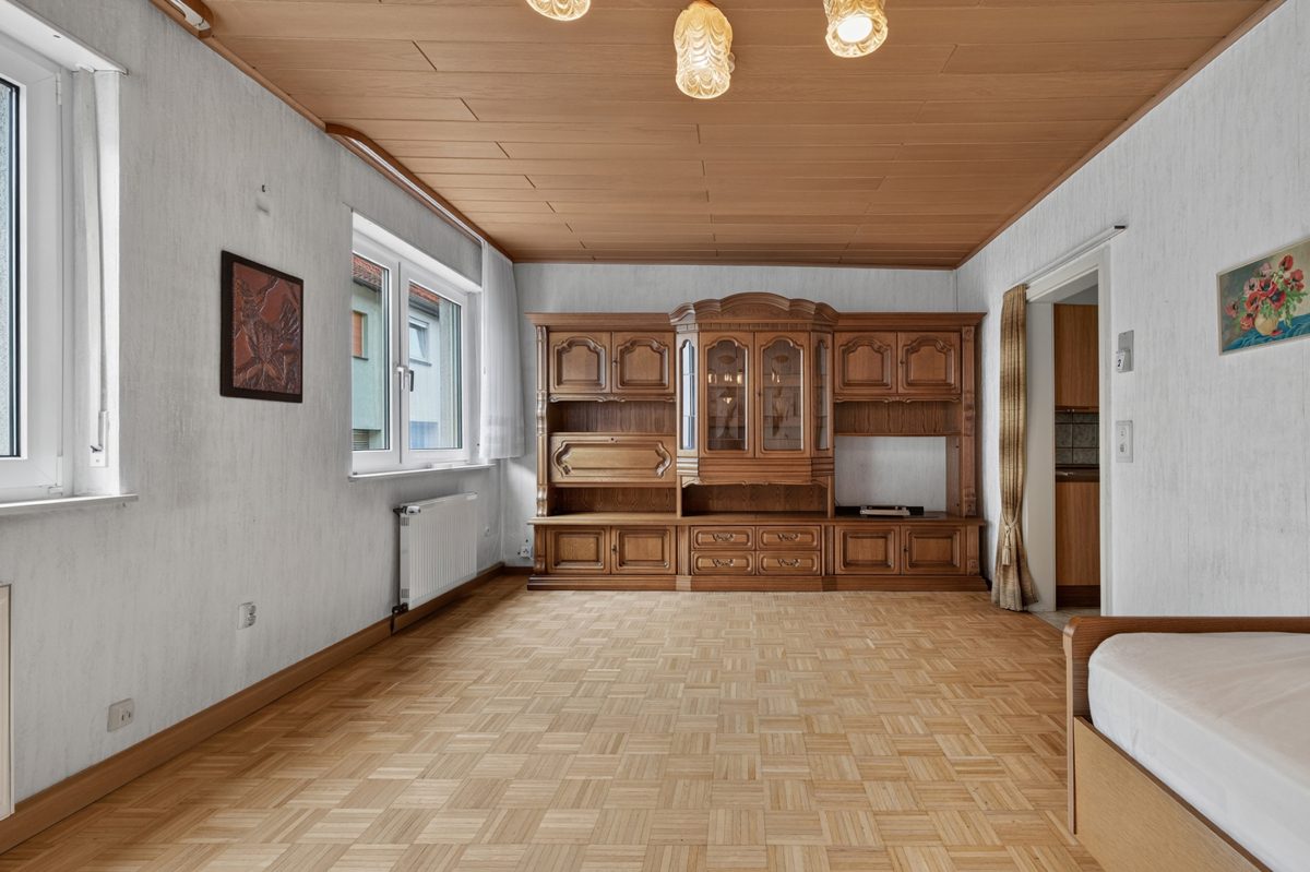 Immobilienangebot - Philippsburg - Wohnen & Anlage - Raum für Familie, Hobby und handwerkliche Projekte