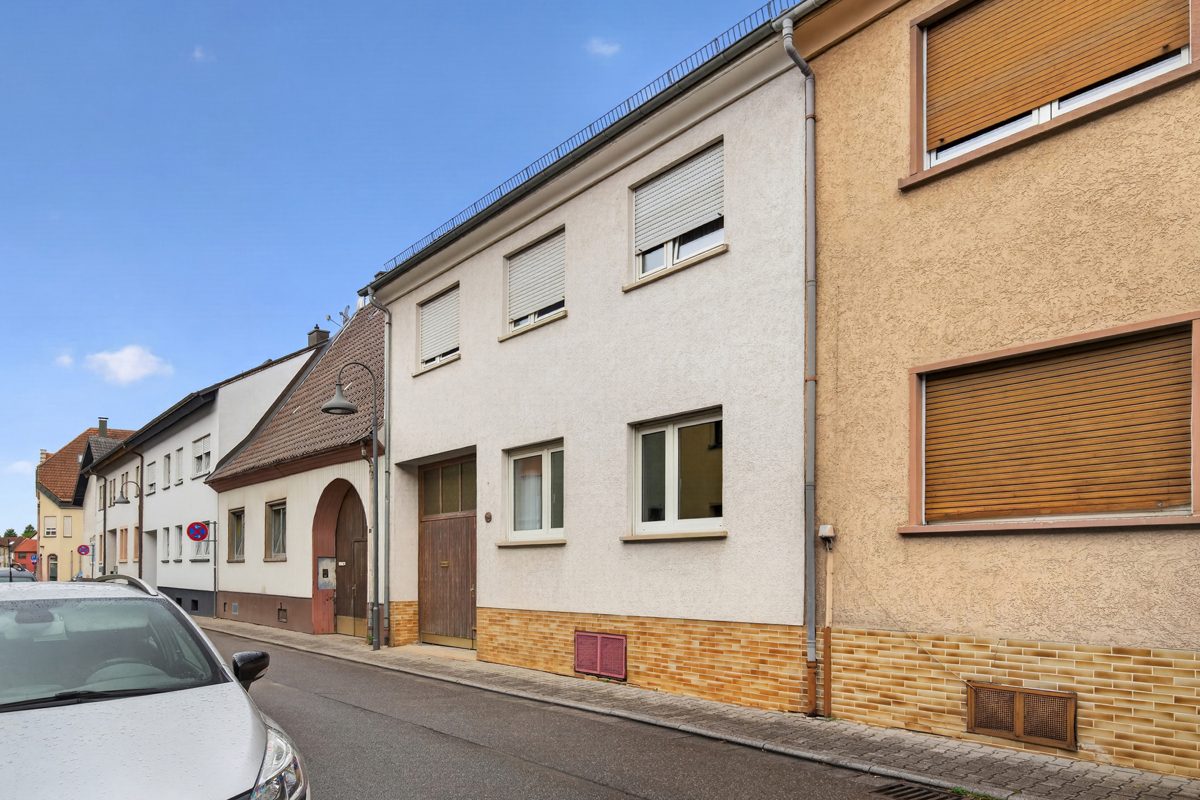 Immobilienangebot - Philippsburg - Wohnen & Anlage - Raum für Familie, Hobby und handwerkliche Projekte