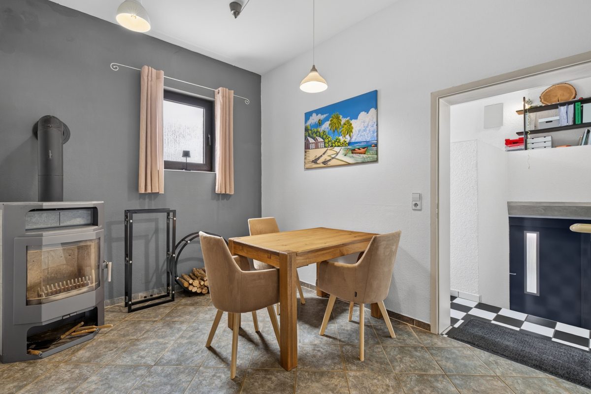 Immobilienangebot - Karlsbad / Mutschelbach - Wohnen & Anlage - Einziehen und wohlfühlen – Charmantes Einfamilienhaus mit Garage und Stellplatz