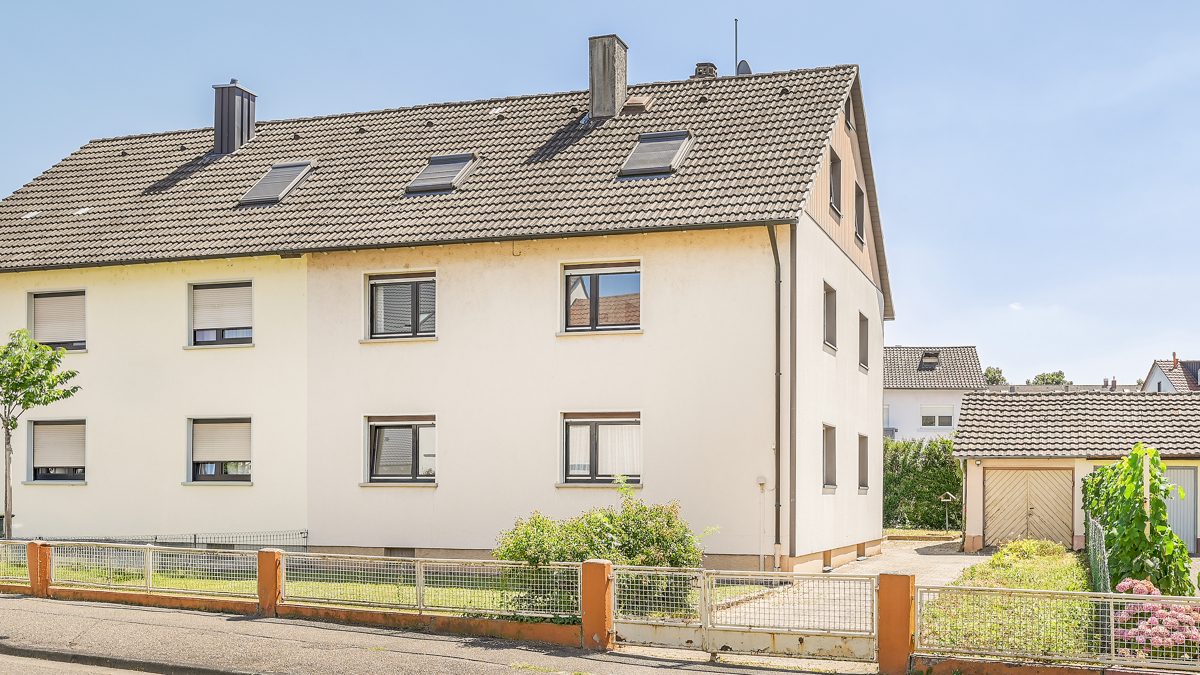 Immobilienangebot - Rastatt - Wohnen & Anlage - Ihr neues Projekt: Zweifamilienhaus mit viel Potential und ausgebautem Dachgeschoss