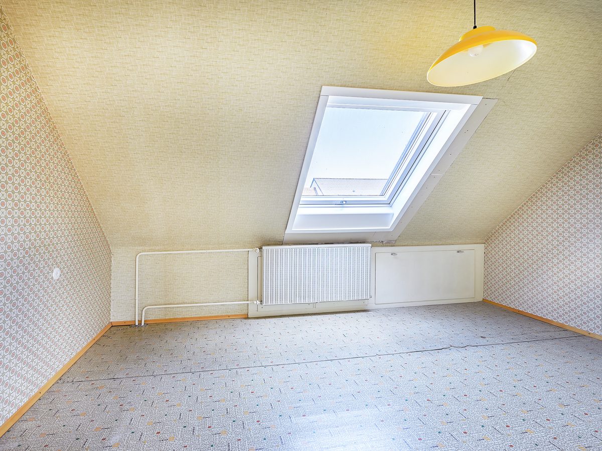 Immobilienangebot - Rastatt - Wohnen & Anlage - Ihr neues Projekt: Zweifamilienhaus mit viel Potential und ausgebautem Dachgeschoss