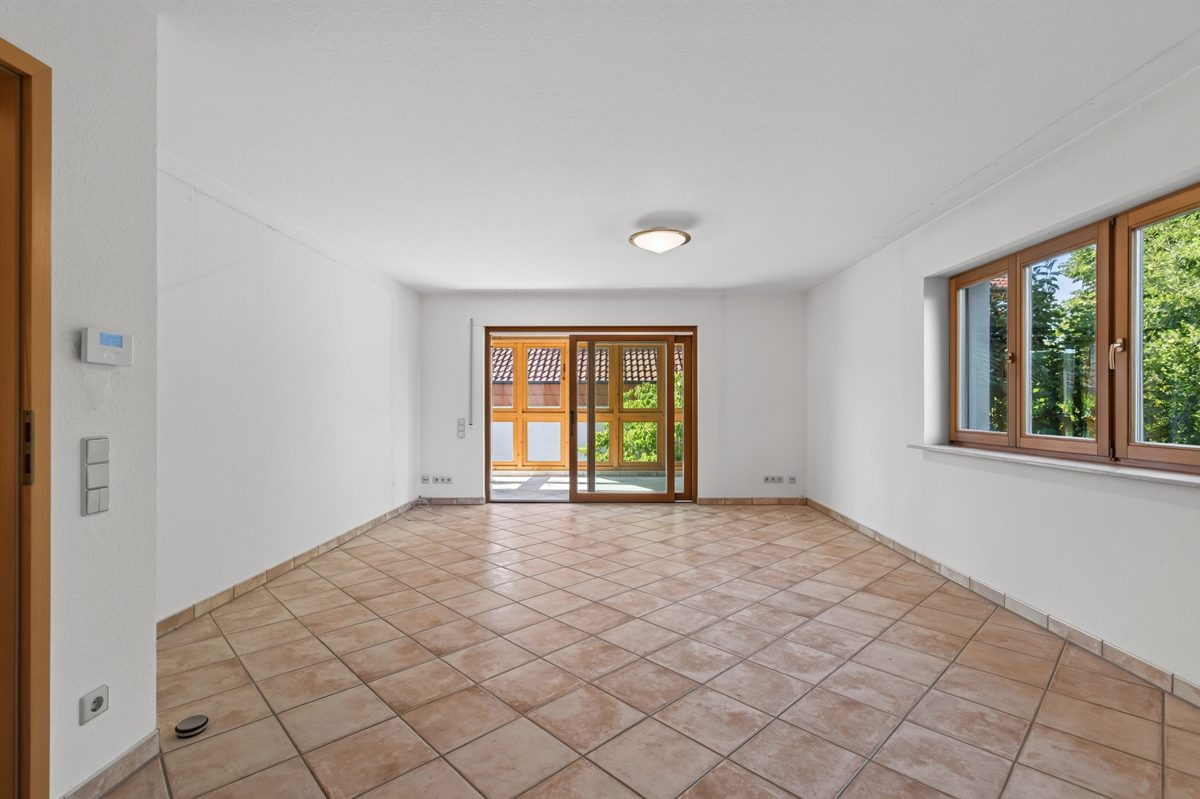 Immobilienangebot - Stutensee / Friedrichstal - Wohnen & Anlage - Einziehen und wohlfühlen - Freistehendes Einfamilienhaus mit Wärmepumpe!