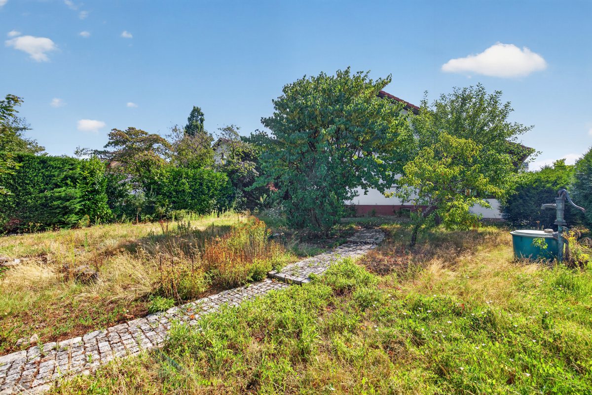 Immobilienangebot - Stutensee / Friedrichstal - Wohnen & Anlage - Einziehen und wohlfühlen - Freistehendes Einfamilienhaus mit Wärmepumpe!