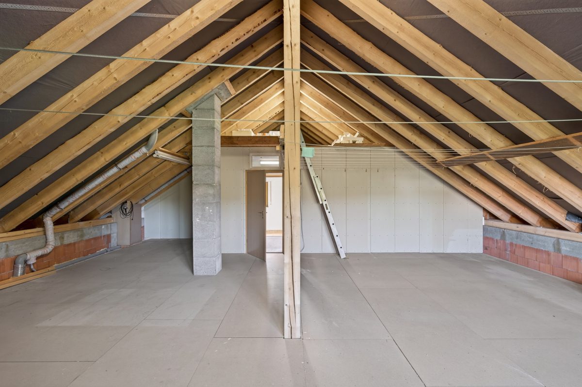 Immobilienangebot - Stutensee / Friedrichstal - Wohnen & Anlage - Einziehen und wohlfühlen - Freistehendes Einfamilienhaus mit Wärmepumpe!