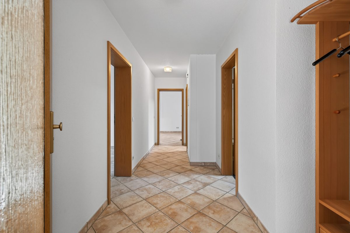 Immobilienangebot - Stutensee / Friedrichstal - Wohnen & Anlage - Einziehen und wohlfühlen - Freistehendes Einfamilienhaus mit Wärmepumpe!