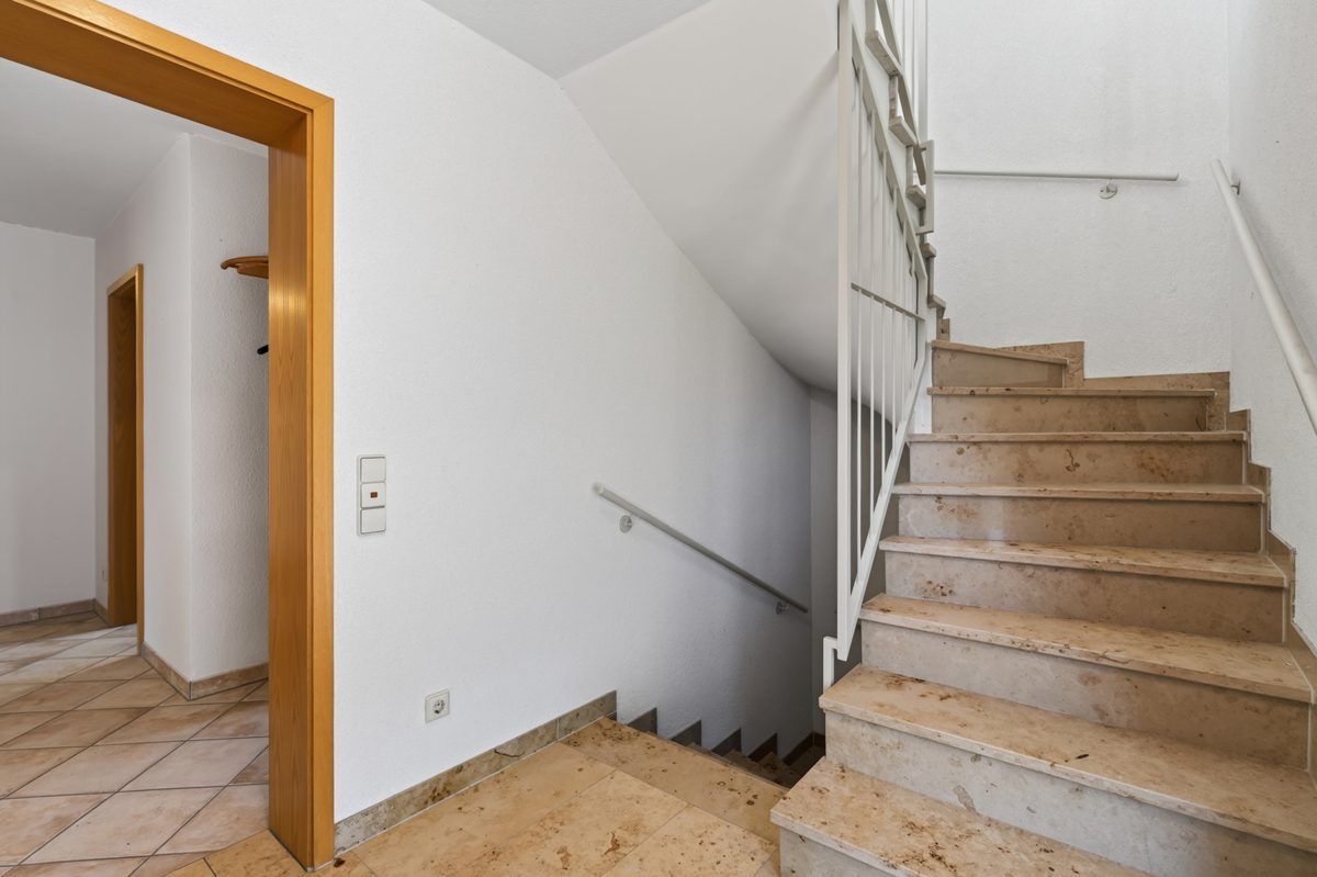 Immobilienangebot - Stutensee / Friedrichstal - Wohnen & Anlage - Einziehen und wohlfühlen - Freistehendes Einfamilienhaus mit Wärmepumpe!
