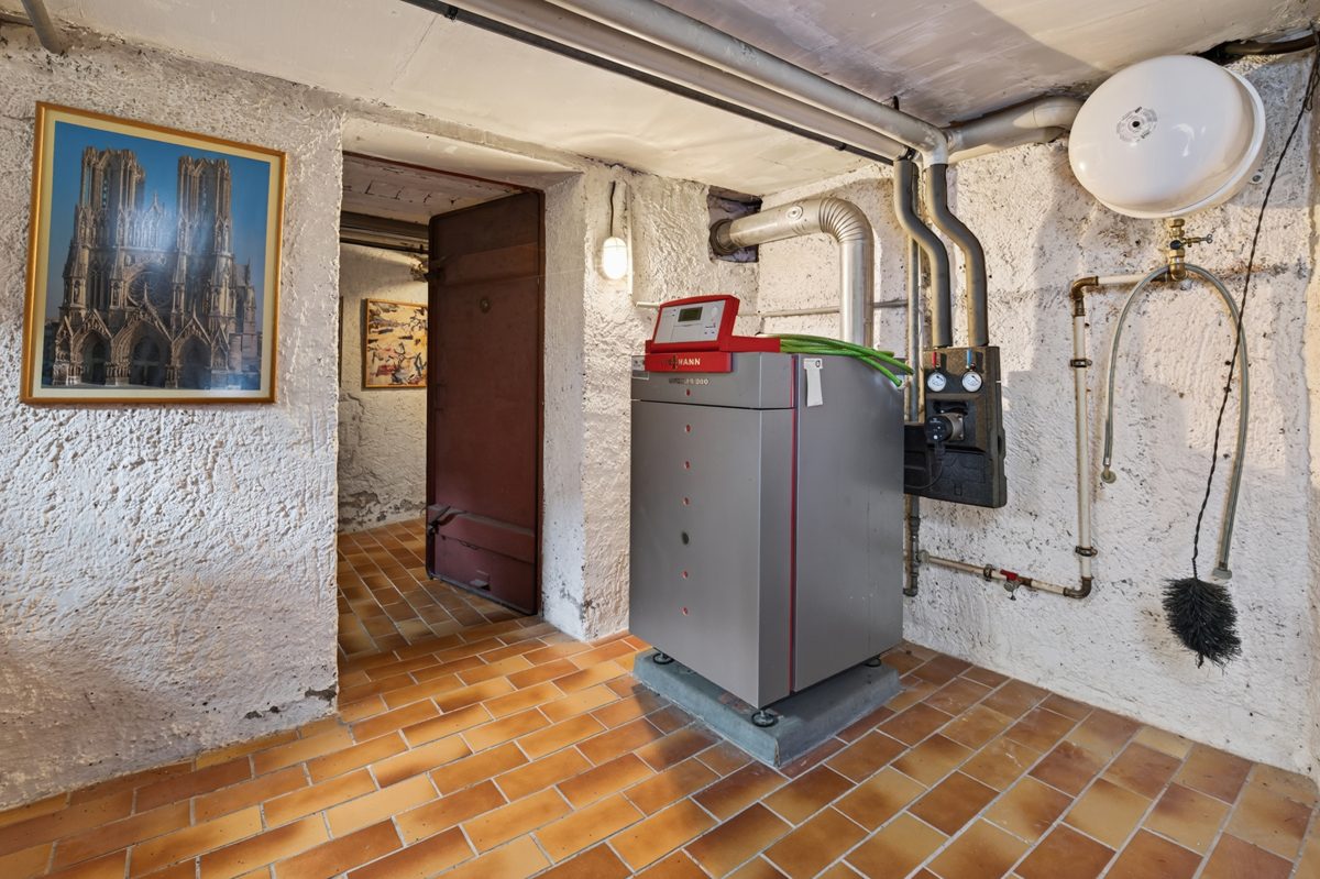 Heizraum im Vorderhaus Immobilienangebot - Karlsruhe / Durlach-Aue - Wohnen & Anlage - Zwei Häuser auf einem Grundstück im Herzen von Aue – Sale & Lease Back