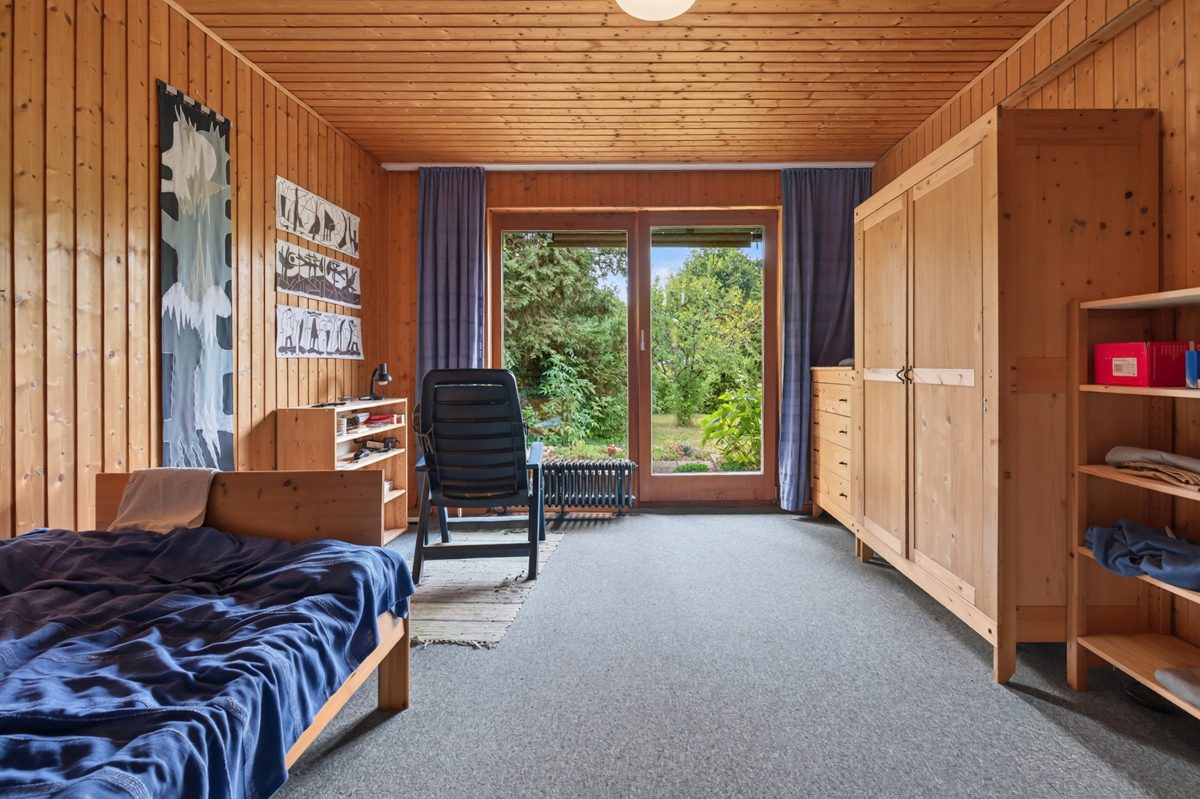 Schlafzimmer im Hinterhaus Immobilienangebot - Karlsruhe / Durlach-Aue - Wohnen & Anlage - Zwei Häuser auf einem Grundstück im Herzen von Aue – Sale & Lease Back