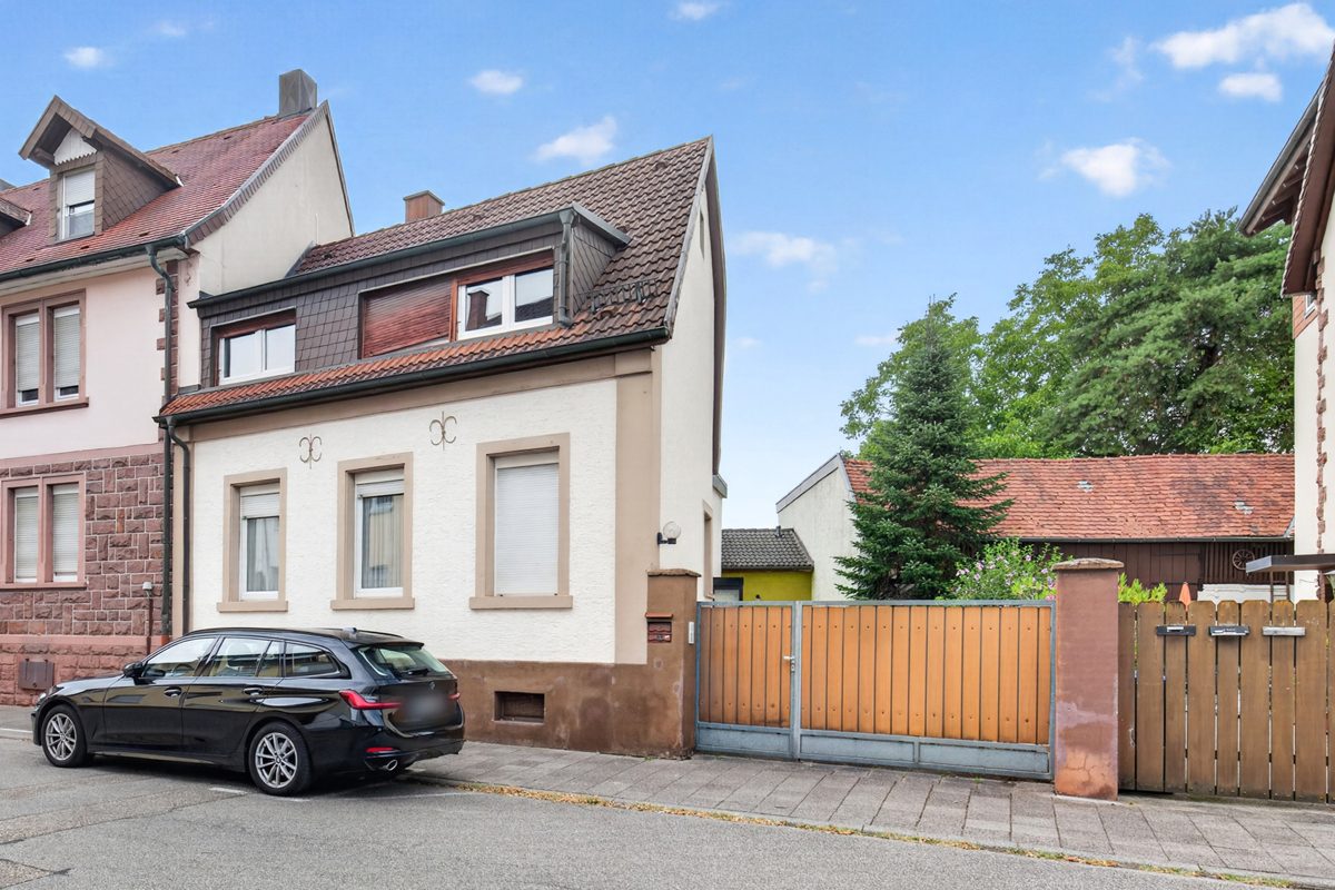 Vorderhaus Immobilienangebot - Karlsruhe / Durlach-Aue - Wohnen & Anlage - Zwei Häuser auf einem Grundstück im Herzen von Aue – Sale & Lease Back