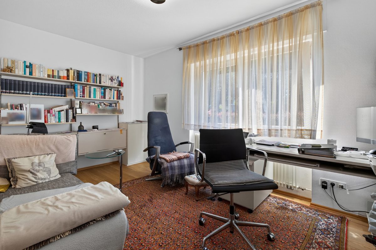 Arbeitszimmer im EG Immobilienangebot - Waldbronn / Busenbach - Wohnen & Anlage - Ein Zuhause mit Herz, Raum für die ganze Familie und vielen Möglichkeiten