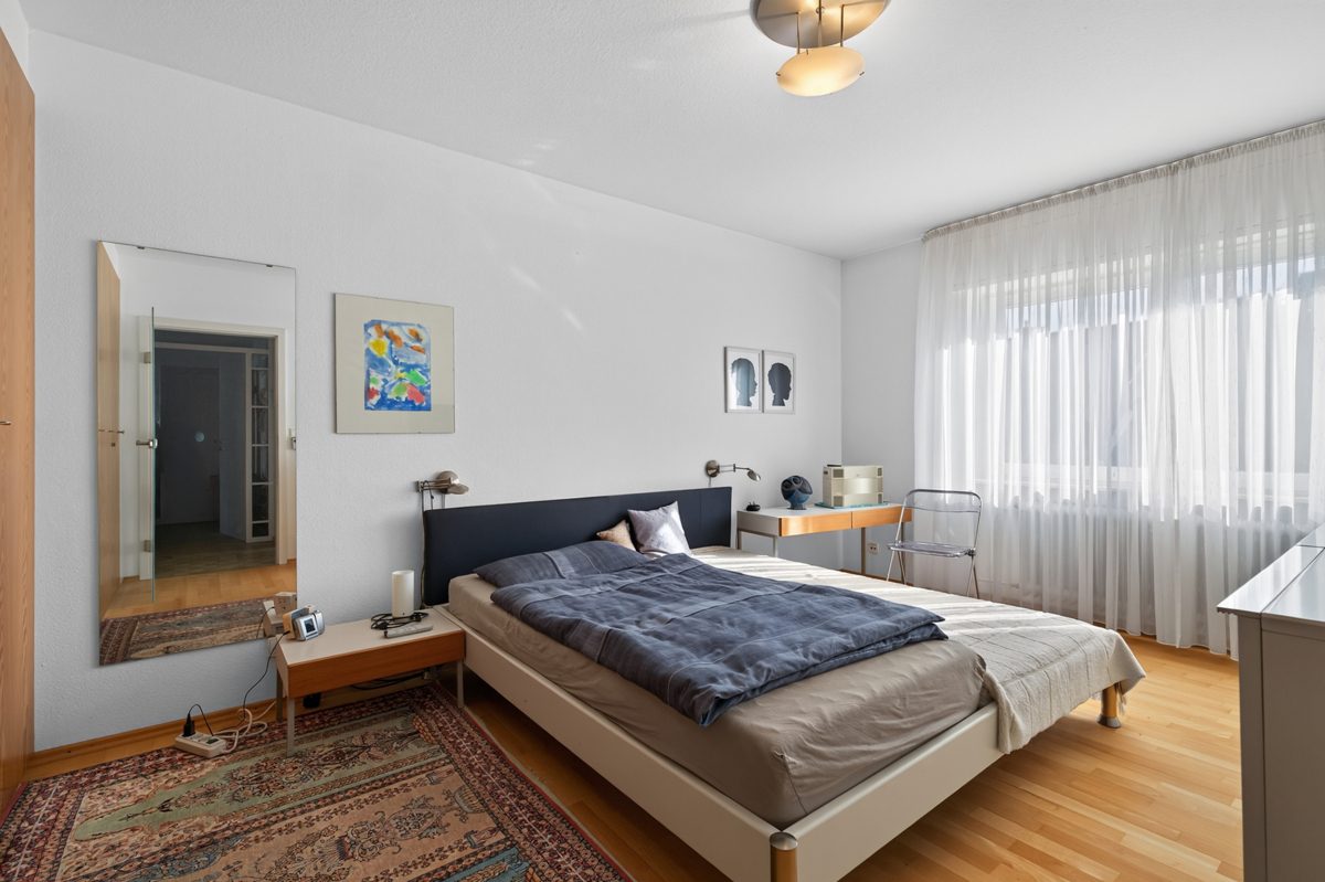 Schlafzimmer im EG Immobilienangebot - Waldbronn / Busenbach - Wohnen & Anlage - Ein Zuhause mit Herz, Raum für die ganze Familie und vielen Möglichkeiten