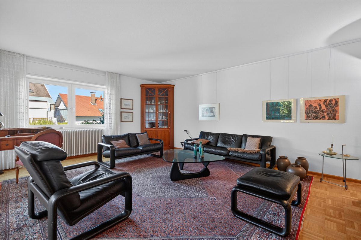 Wohnzimmer im EG Immobilienangebot - Waldbronn / Busenbach - Wohnen & Anlage - Ein Zuhause mit Herz, Raum für die ganze Familie und vielen Möglichkeiten