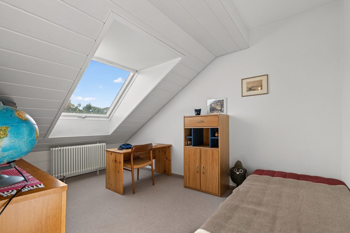 Schlafzimmer im OG Immobilienangebot - Waldbronn / Busenbach - Wohnen & Anlage - Ein Zuhause mit Herz, Raum für die ganze Familie und vielen Möglichkeiten