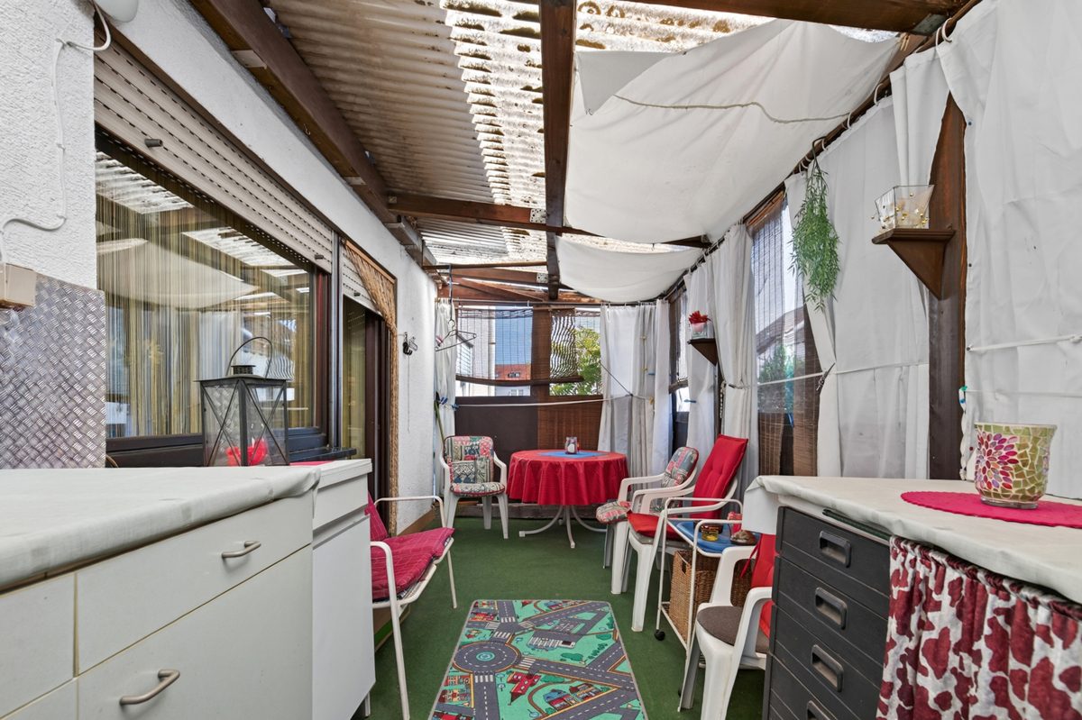 EG Wohnung rechts Balkon Immobilienangebot - Karlsruhe / Grünwinkel - Wohnen & Anlage - Vollvermietetes 5-Familien-Wohnhaus mit Entwicklungspotenzial