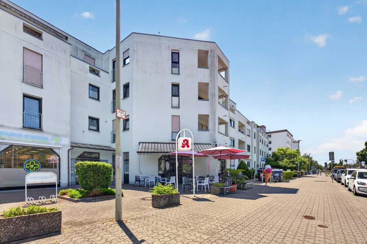Immobilienangebot - Karlsruhe / Neureut - Rest & Gewerbe - Süße Rendite: Vermietete Eisdiele als Kapitalanlage