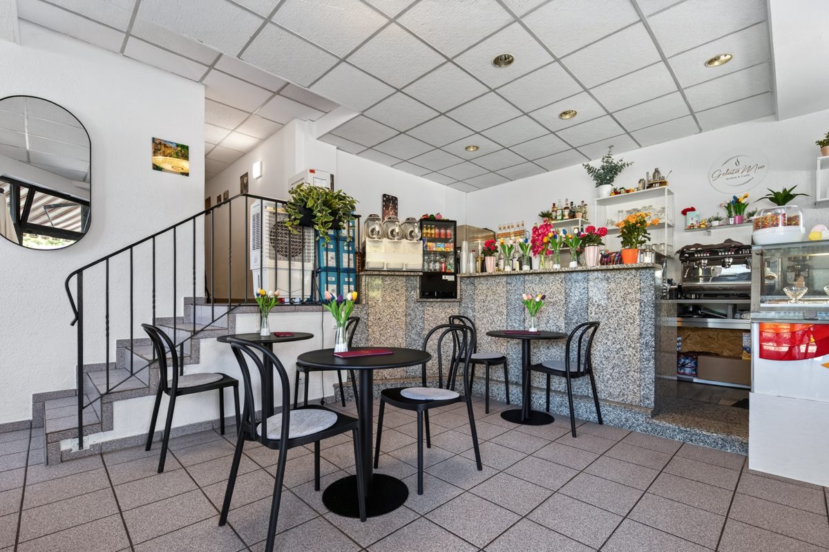 Immobilienangebot - Karlsruhe / Neureut - Rest & Gewerbe - Süße Rendite: Vermietete Eisdiele als Kapitalanlage