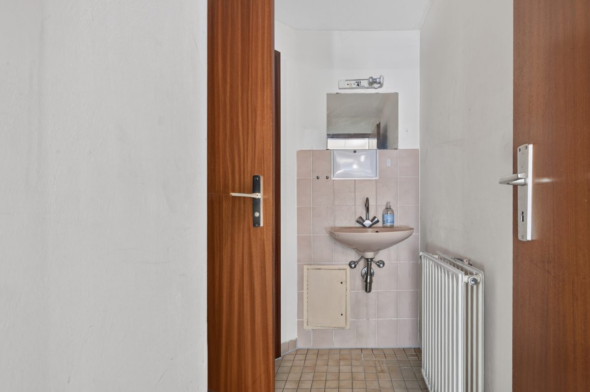Immobilienangebot - Karlsruhe / Neureut - Rest & Gewerbe - Süße Rendite: Vermietete Eisdiele als Kapitalanlage