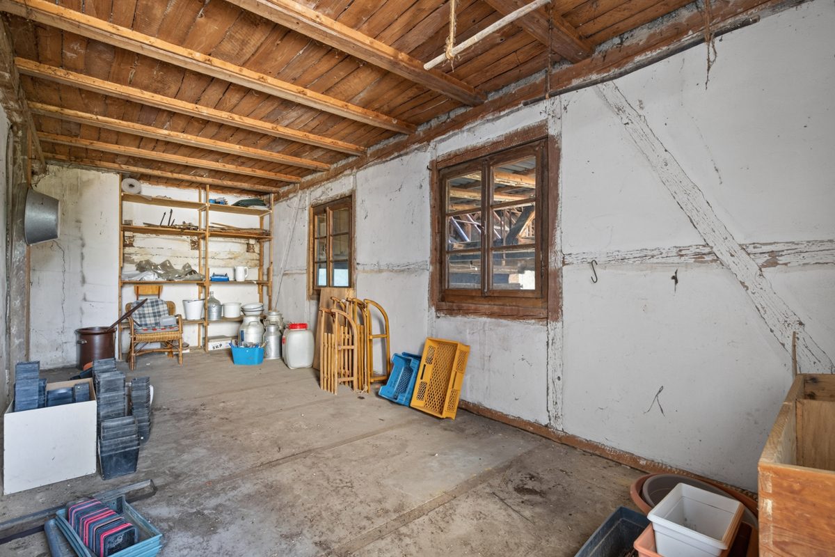 Nebenau oben Immobilienangebot - Stutensee / Staffort - Grundstücke - Grundstück mit Bestandsgebäude – Vielseitiges Sanierungs- und Neubaupotenzial in Stutensee-Staffort