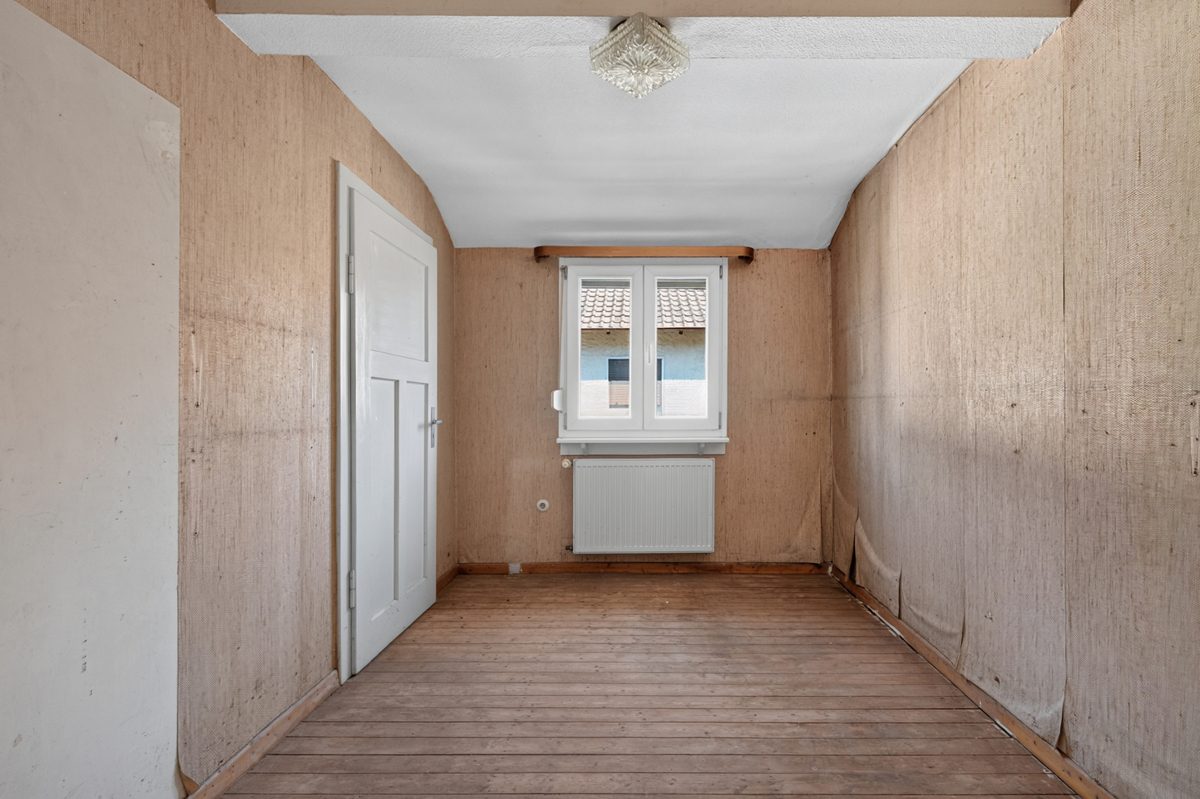 OG Zimmer 1 Immobilienangebot - Stutensee / Staffort - Grundstücke - Grundstück mit Bestandsgebäude – Vielseitiges Sanierungs- und Neubaupotenzial in Stutensee-Staffort
