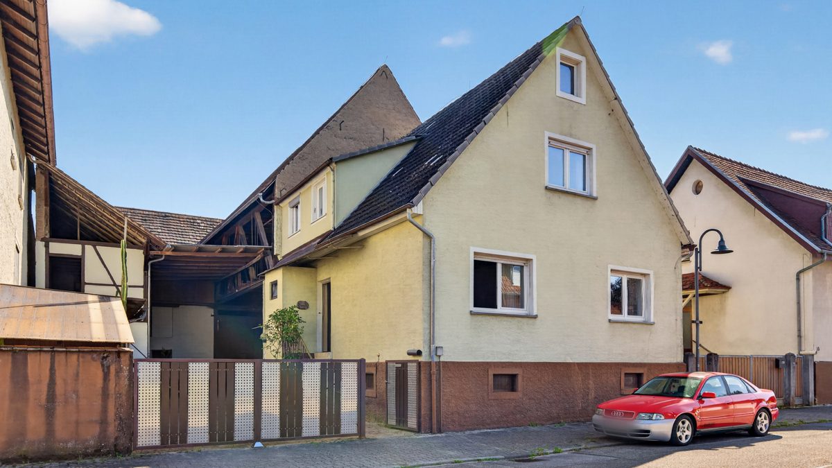 Immobilienangebot - Stutensee / Staffort - Grundstücke - Grundstück mit Bestandsgebäude – Vielseitiges Sanierungs- und Neubaupotenzial in Stutensee-Staffort