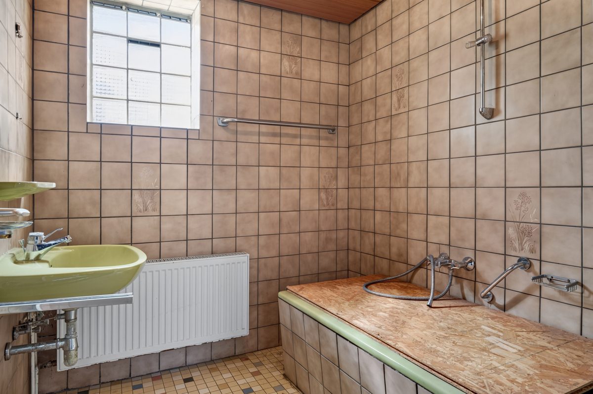 Außen Bad Immobilienangebot - Stutensee / Staffort - Grundstücke - Grundstück mit Bestandsgebäude – Vielseitiges Sanierungs- und Neubaupotenzial in Stutensee-Staffort
