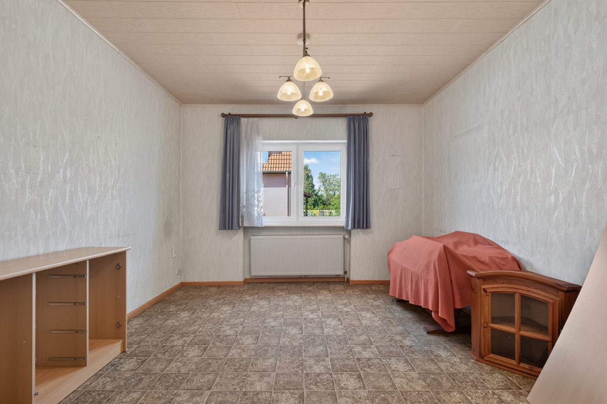 EG Zimmer 2 Immobilienangebot - Stutensee / Staffort - Grundstücke - Grundstück mit Bestandsgebäude – Vielseitiges Sanierungs- und Neubaupotenzial in Stutensee-Staffort