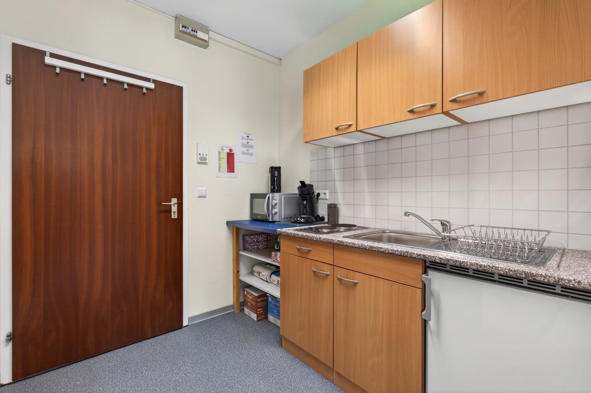 Apartment 2 Küche Immobilienangebot - Waldbronn / Busenbach - Wohnungen - Renditestarke Kapitalanlage: Zwei attraktive 1-Zimmer-Apartments im Paket zu verkaufen!