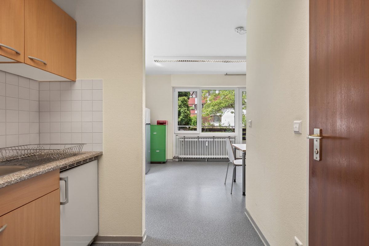 Apartment 2 Küche Immobilienangebot - Waldbronn / Busenbach - Wohnungen - Renditestarke Kapitalanlage: Zwei attraktive 1-Zimmer-Apartments im Paket zu verkaufen!